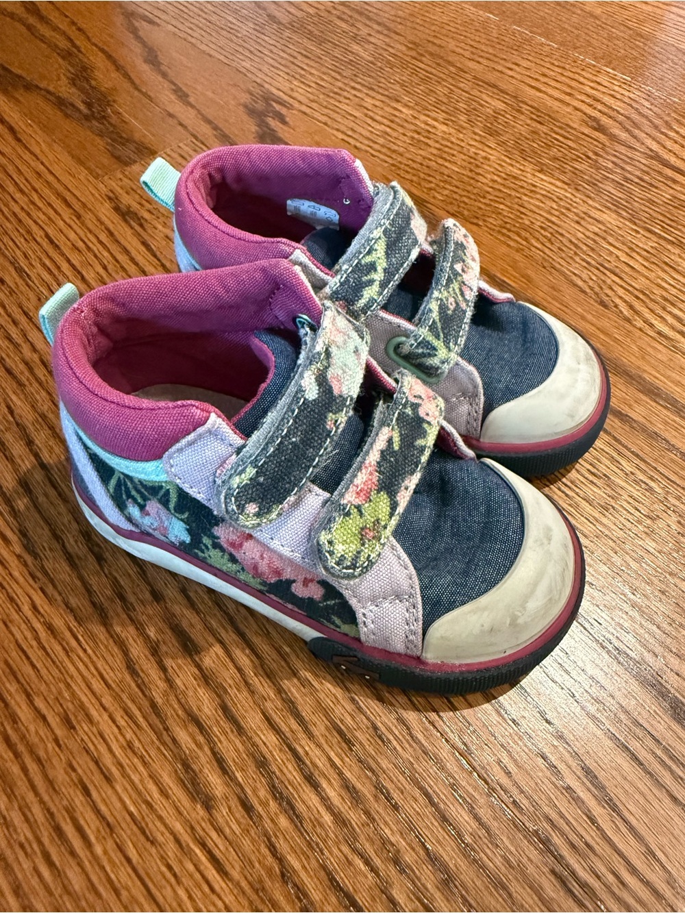 See Kai Run Kya Navy Floral Sz 7